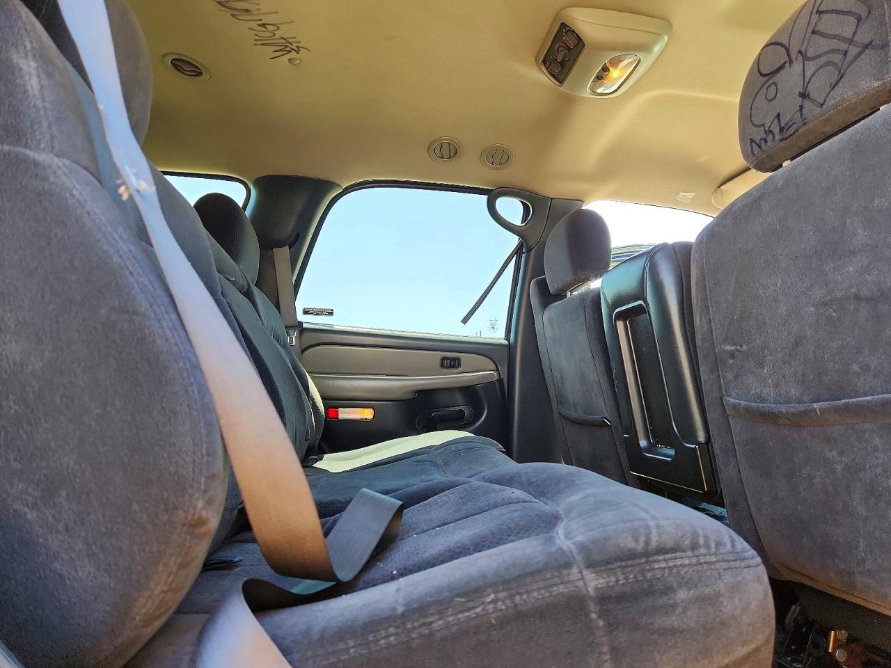 2002 Chevrolet Tahoe C1500 Green vin: 1GNEC13V82R222219