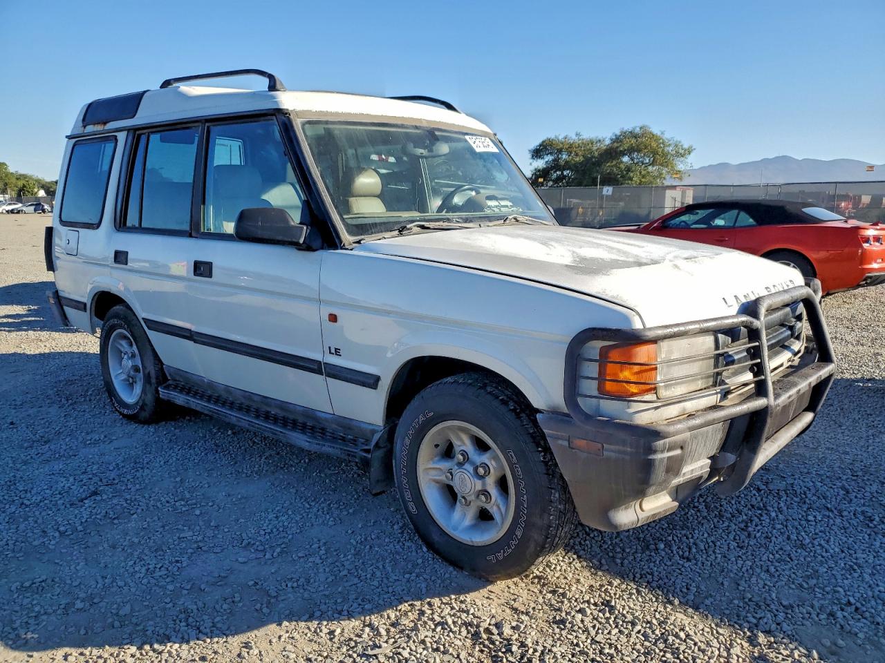 1998 Land Rover Discovery White vin: SALJY1249WA768574