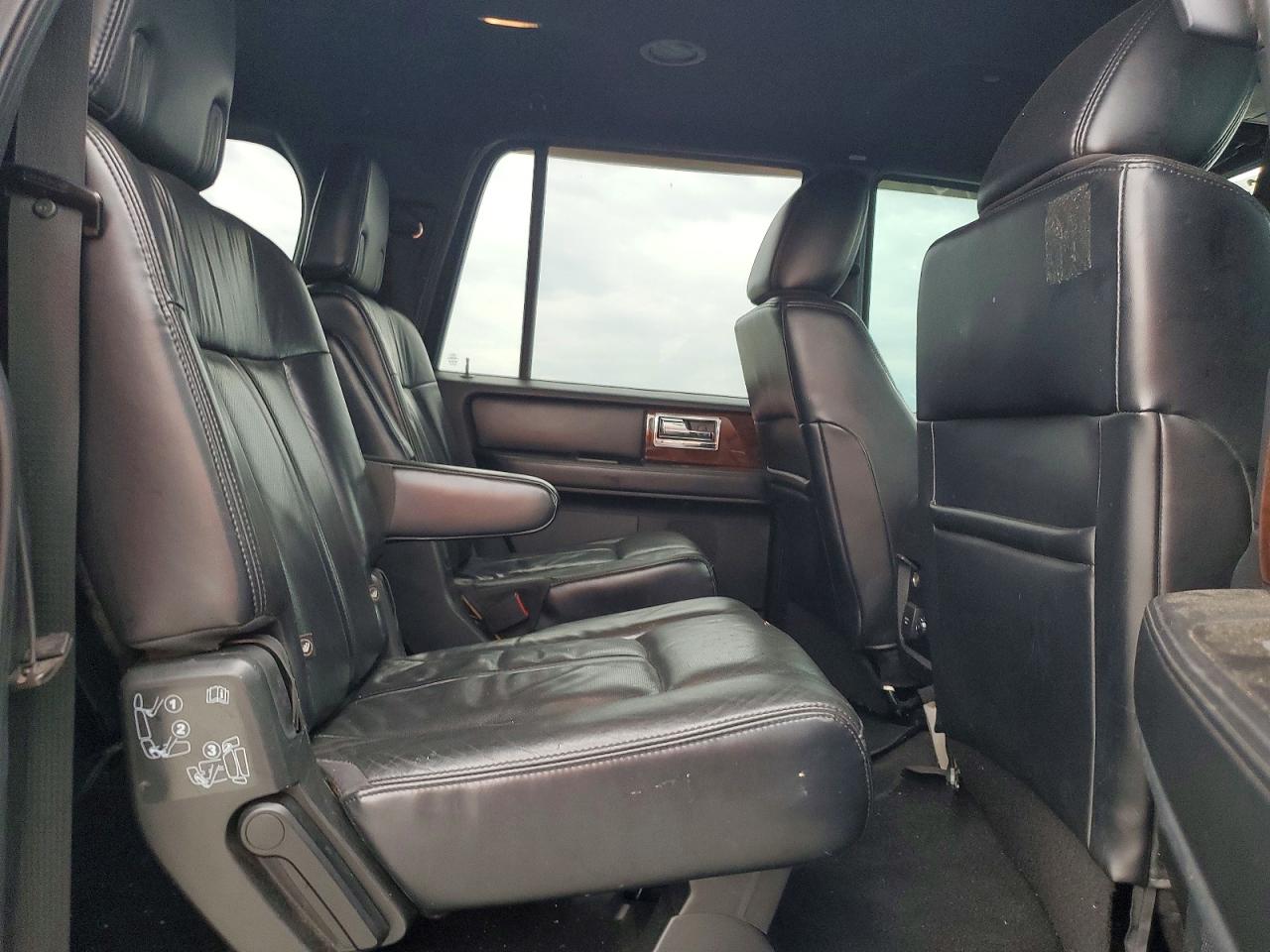 2015 Lincoln Navigator L Black vin: 5LMJJ3HT2FEJ02938