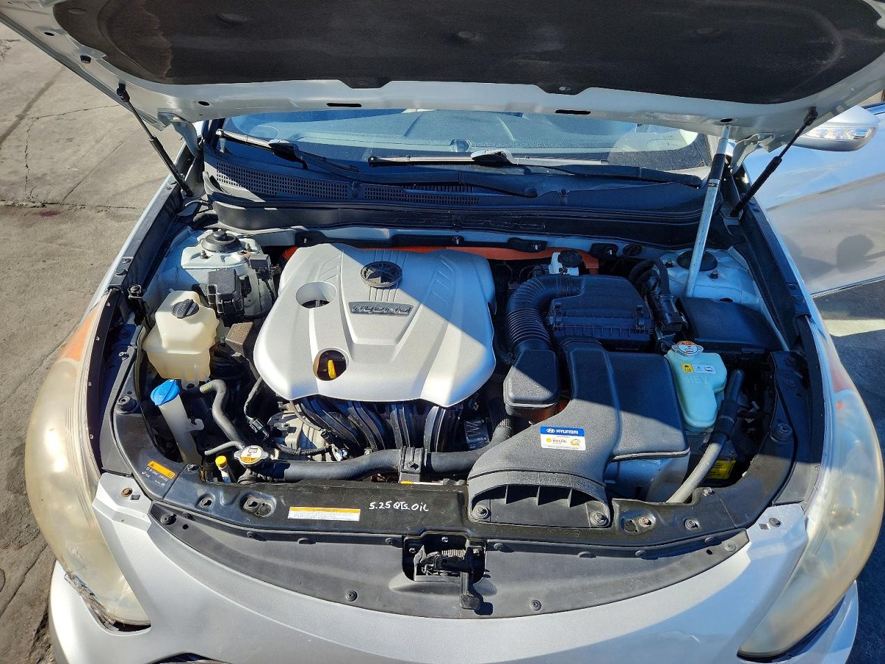 2013 Hyundai Sonata Hybrid Silver vin: KMHEC4A49DA065821