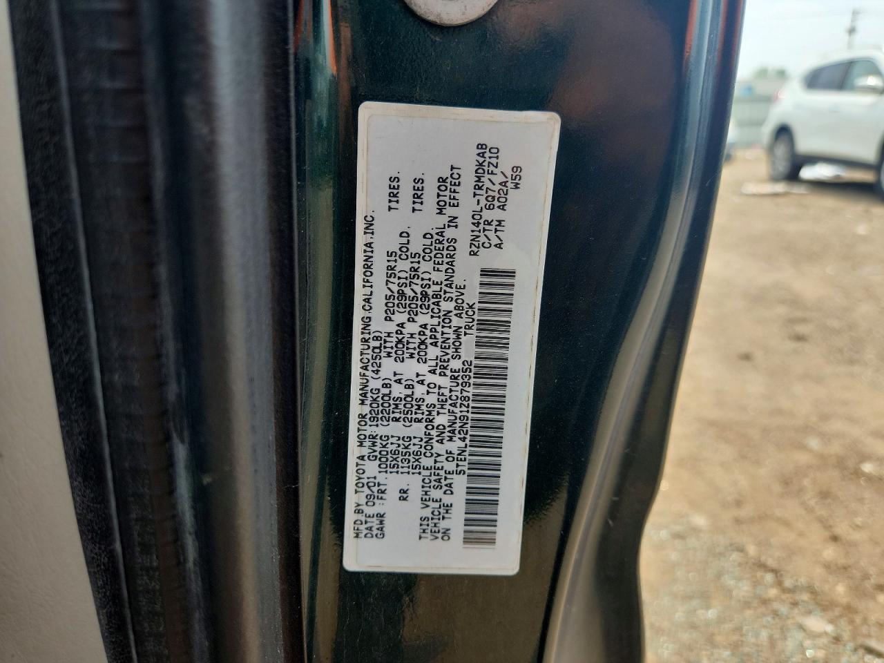 2001 Toyota Tacoma Base Green vin: 5TENL42N91Z879352