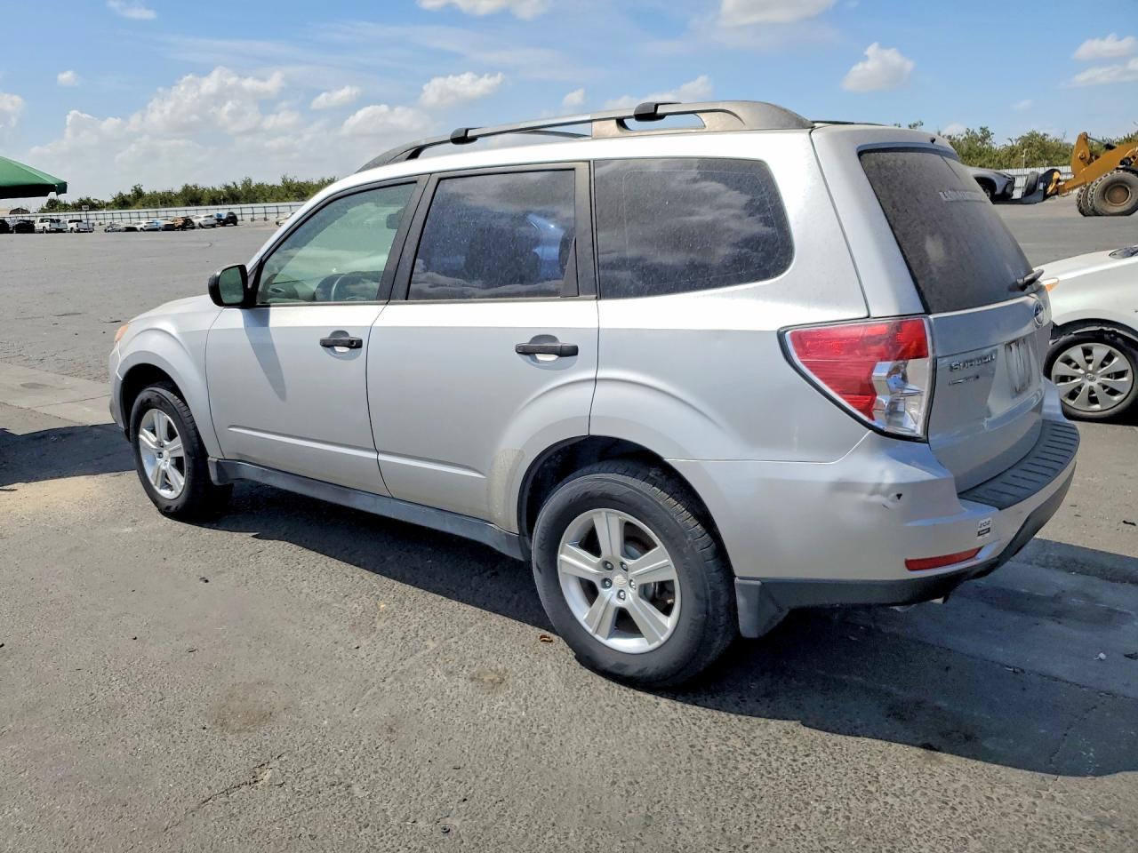 2011 Subaru Forester 2.5x Silver vin: JF2SHABC9BH748024