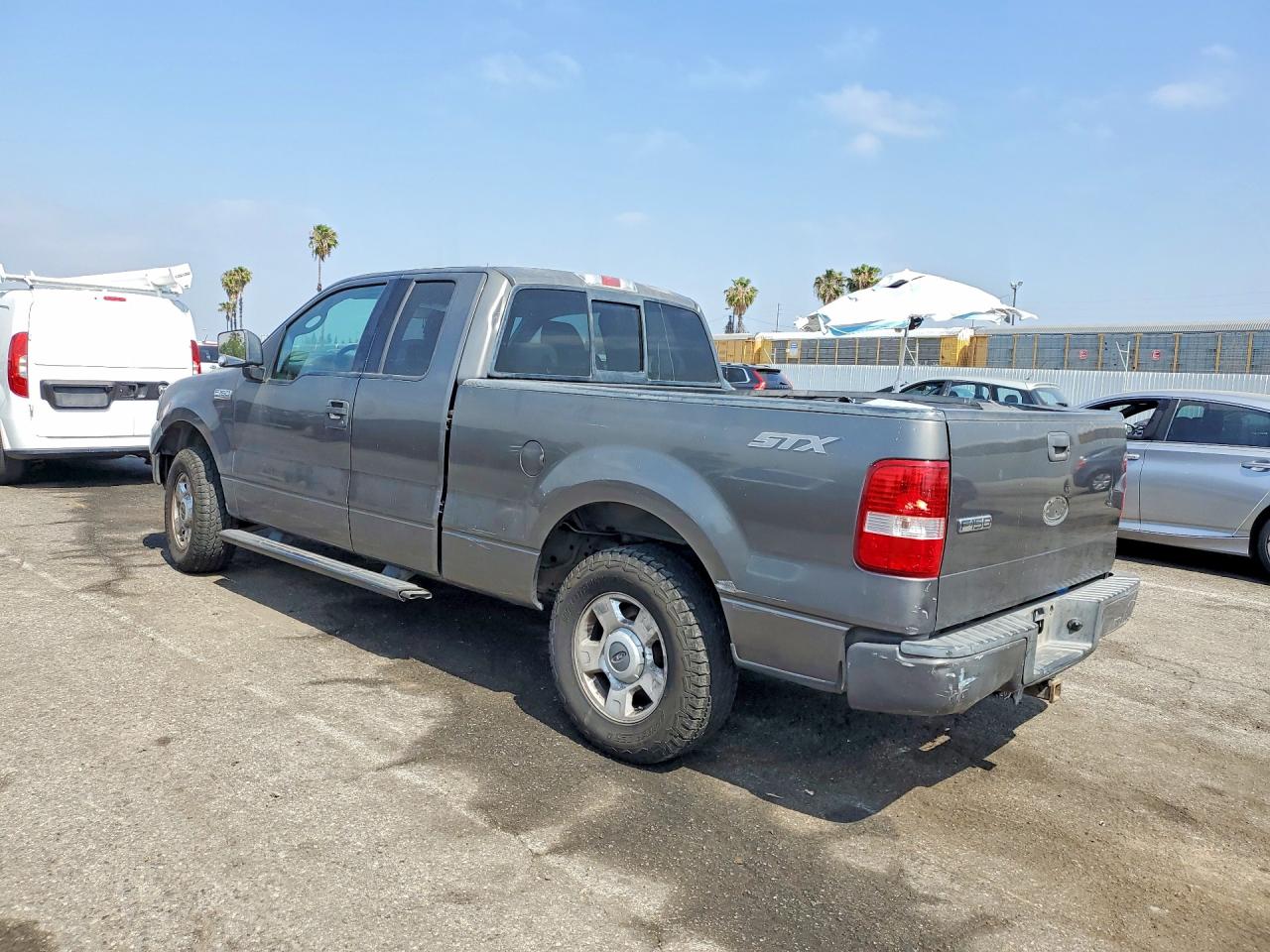 2004 Ford F150 Gray vin: 1FTRX12W74NA79380