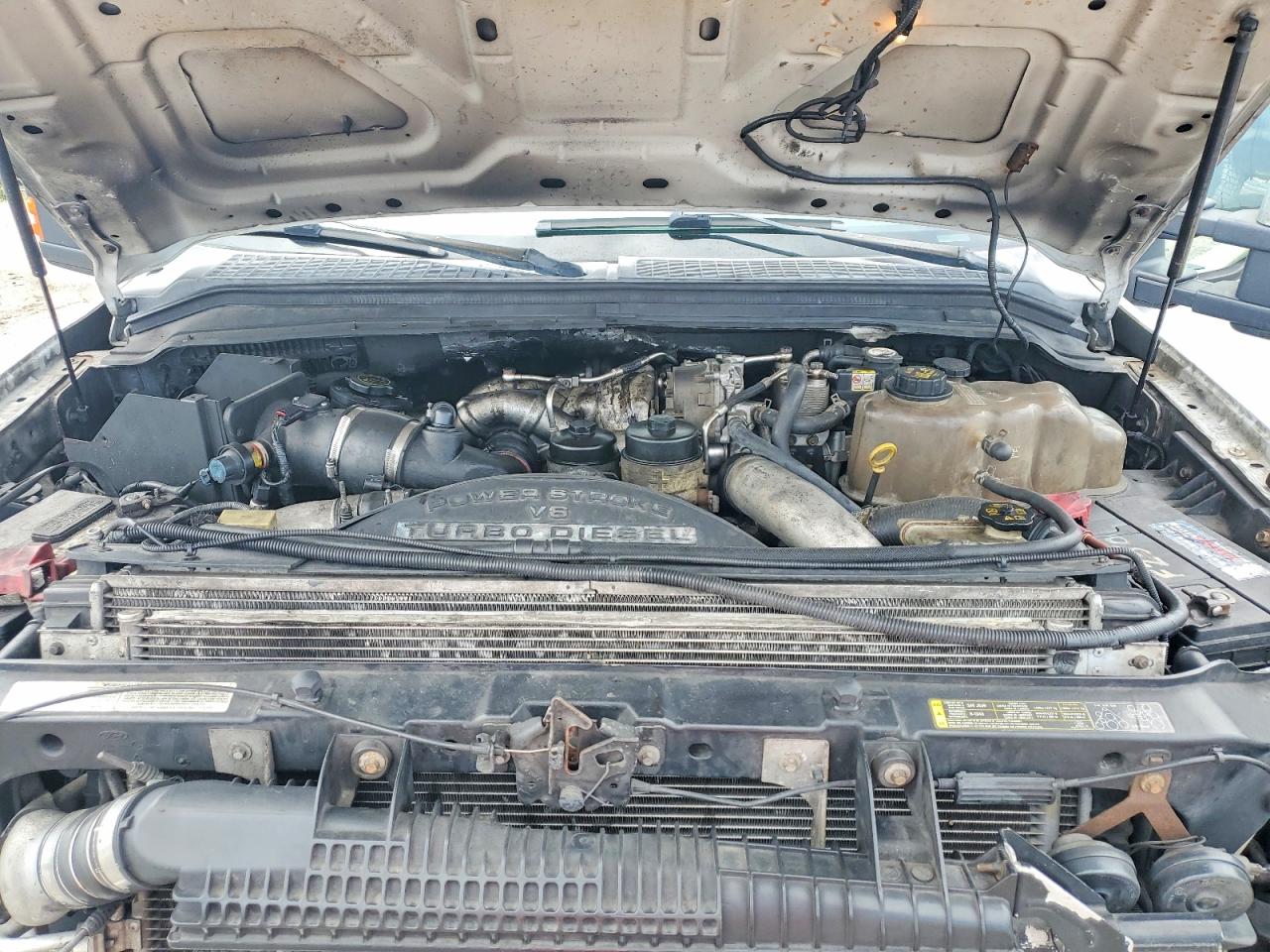 2008 Ford F250 Super Duty White vin: 1FTSW21R08EC64561