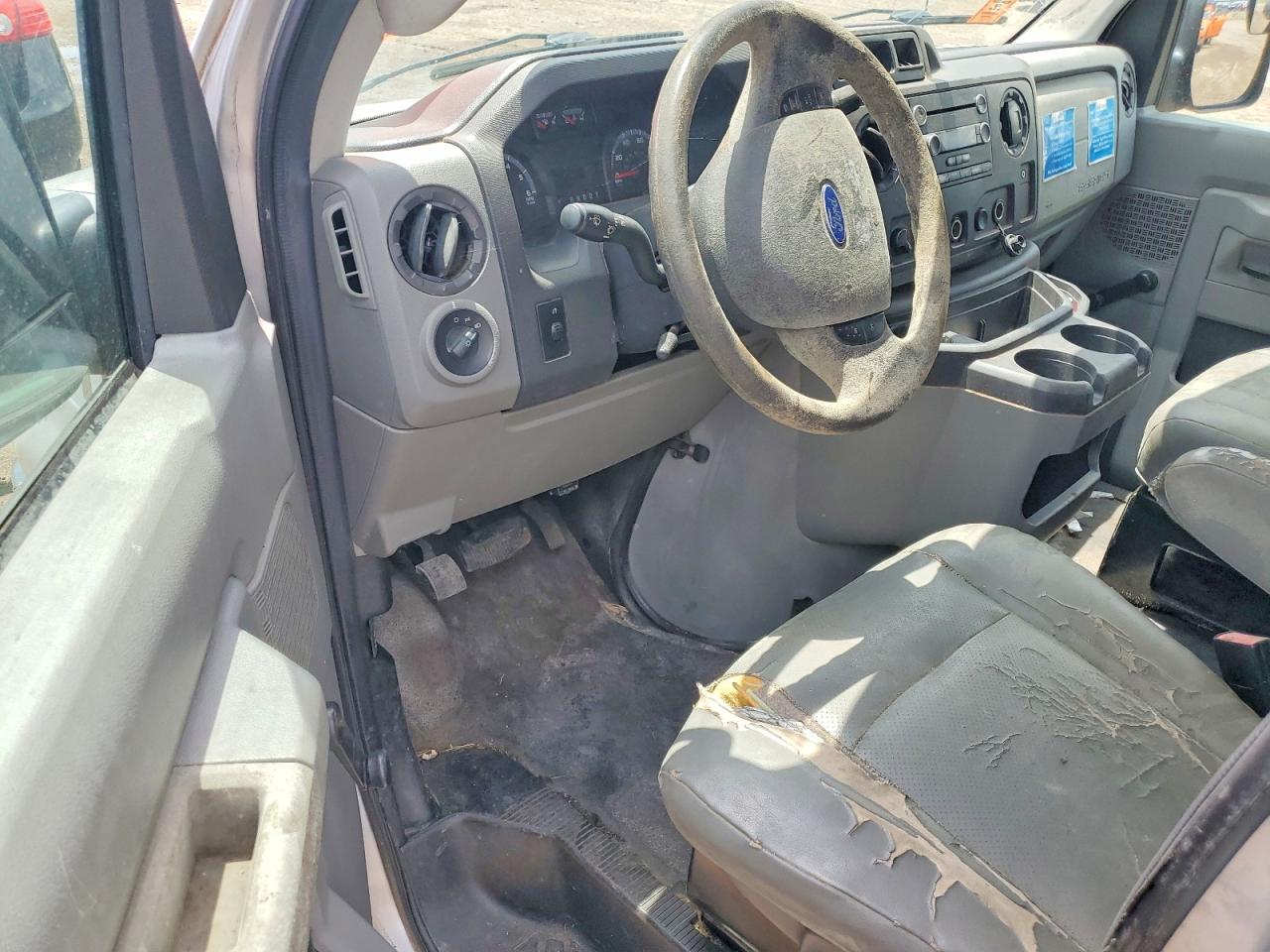 2010 Ford Econoline Silver vin: 1FBSS3BL4ADA50300