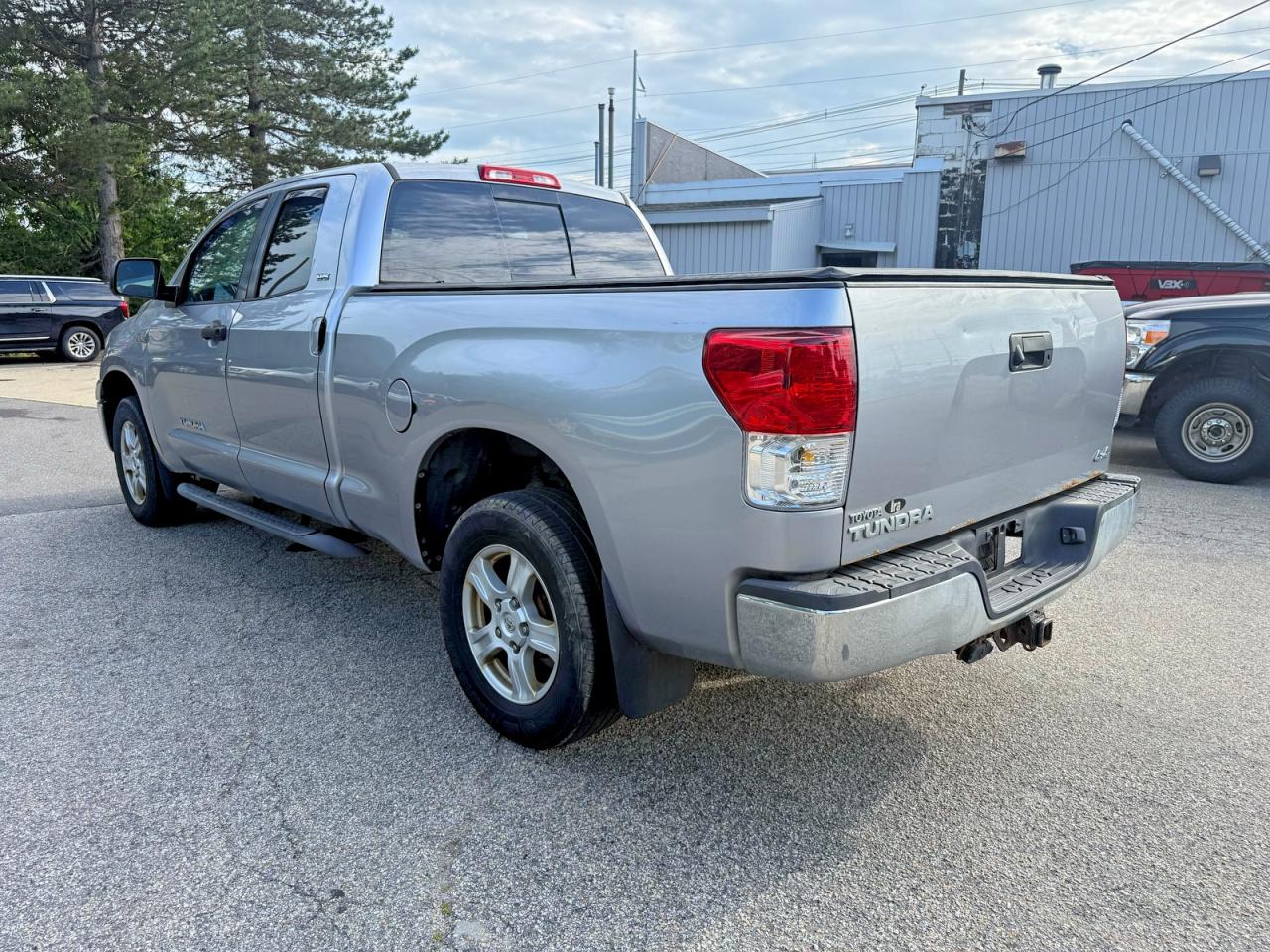 2010 Toyota Tundra Double Cab Sr5 Silver vin: 5TFUY5F16AX134429