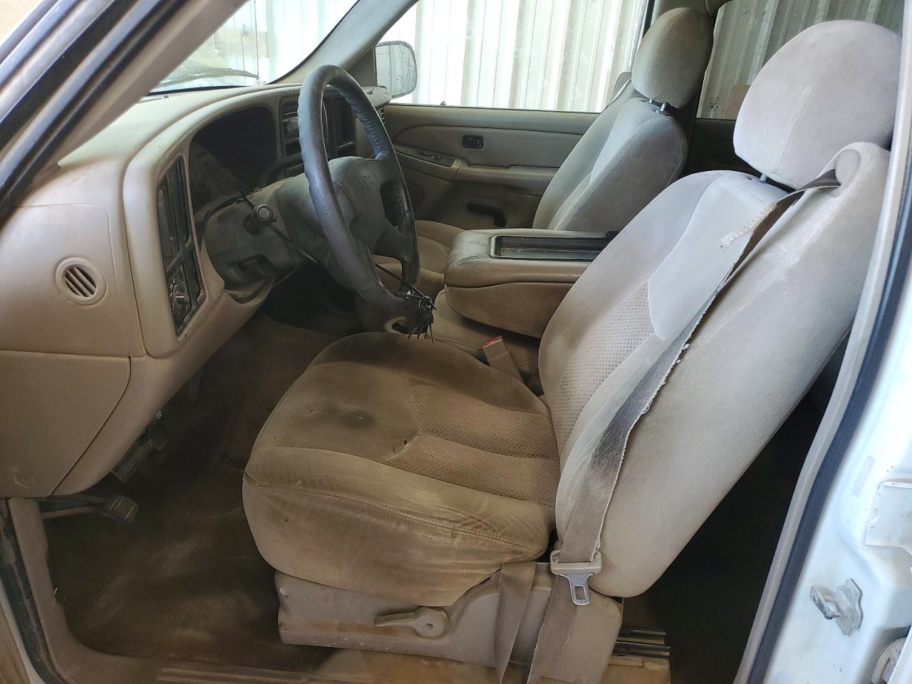 2005 Chevrolet Silverado C1500 White vin: 2GCEC13T351333488