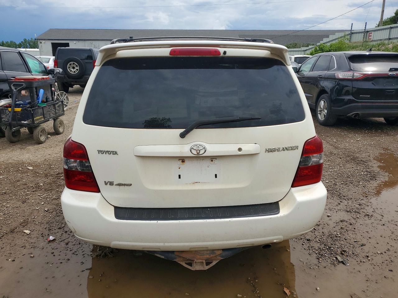 2005 Toyota Highlander Limited White vin: JTEEP21A550115569