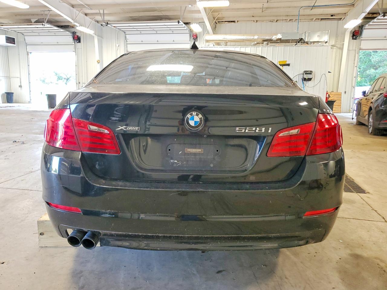 2013 Bmw 528 Xi Black vin: WBAXH5C54DD112050