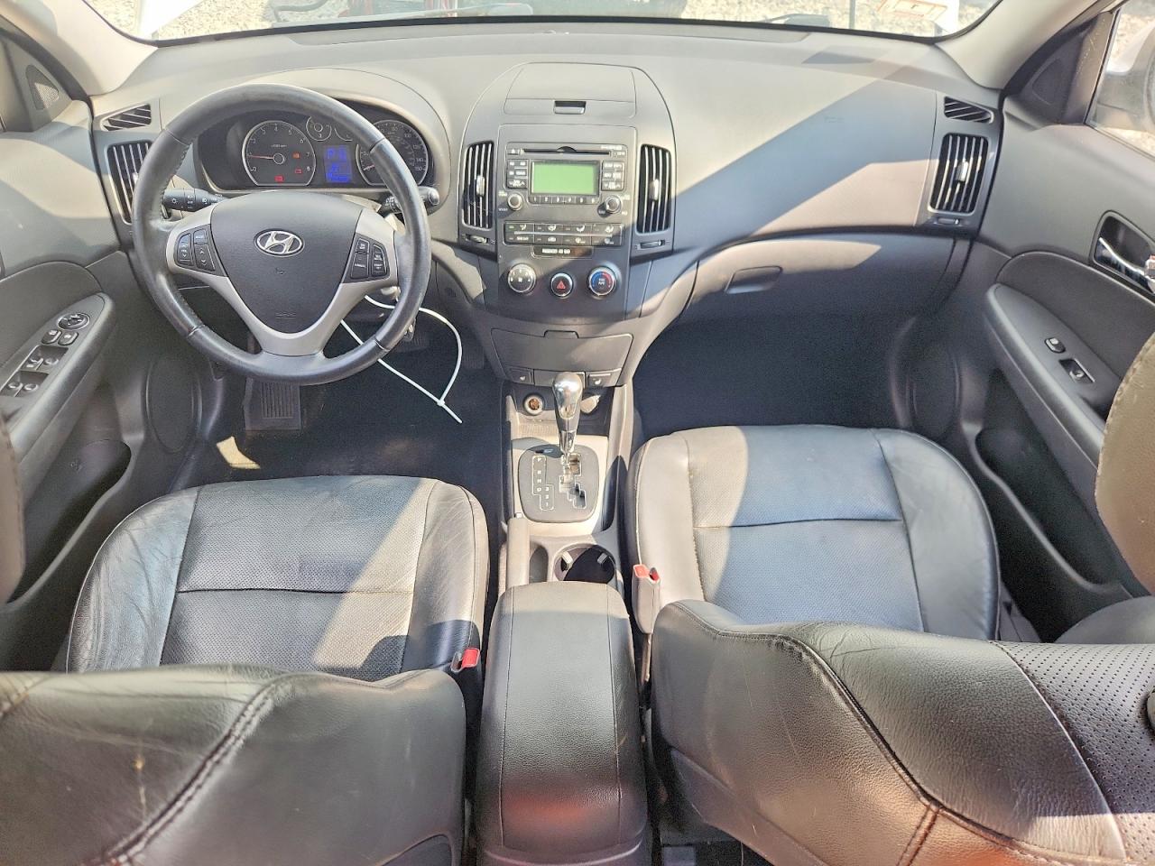 2012 Hyundai Elantra Touring Se White vin: KMHDC8AE3CU131689