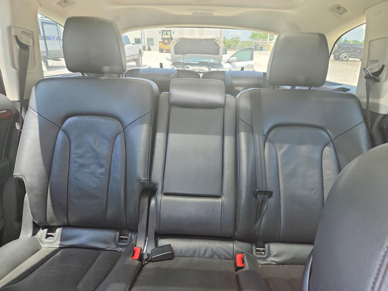 2013 Audi Q7 Premium Plus Белый vin: WA1LMAFE2DD005526