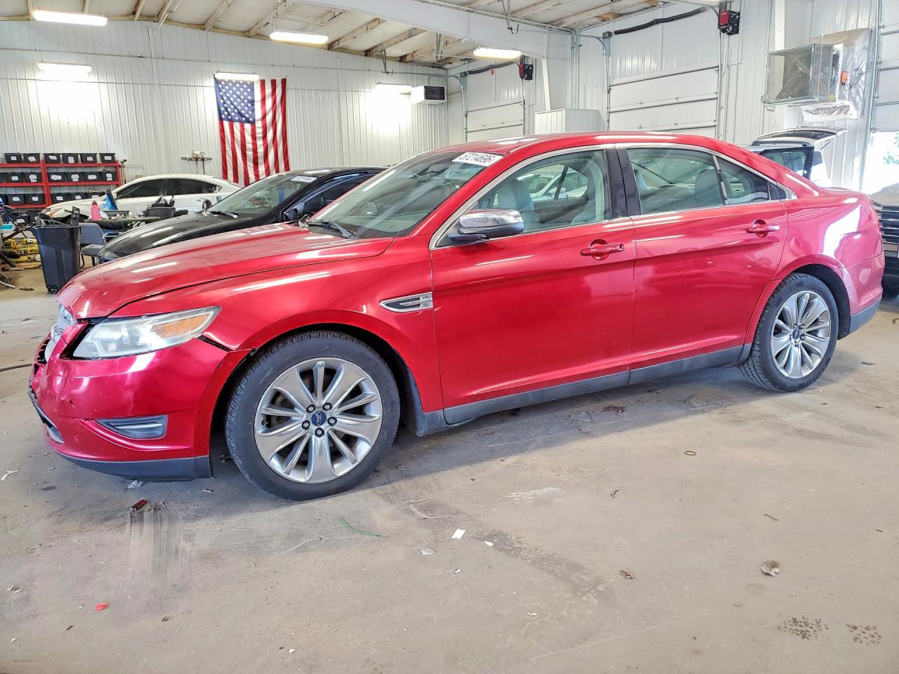 2012 Ford Taurus Limited Red vin: 1FAHP2FW1CG103628