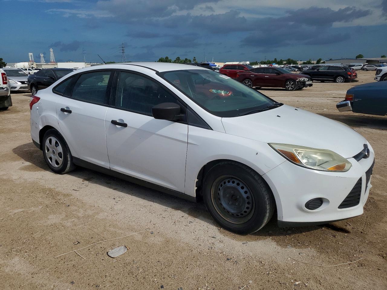2014 Ford Focus S White vin: 1FADP3E20EL432804
