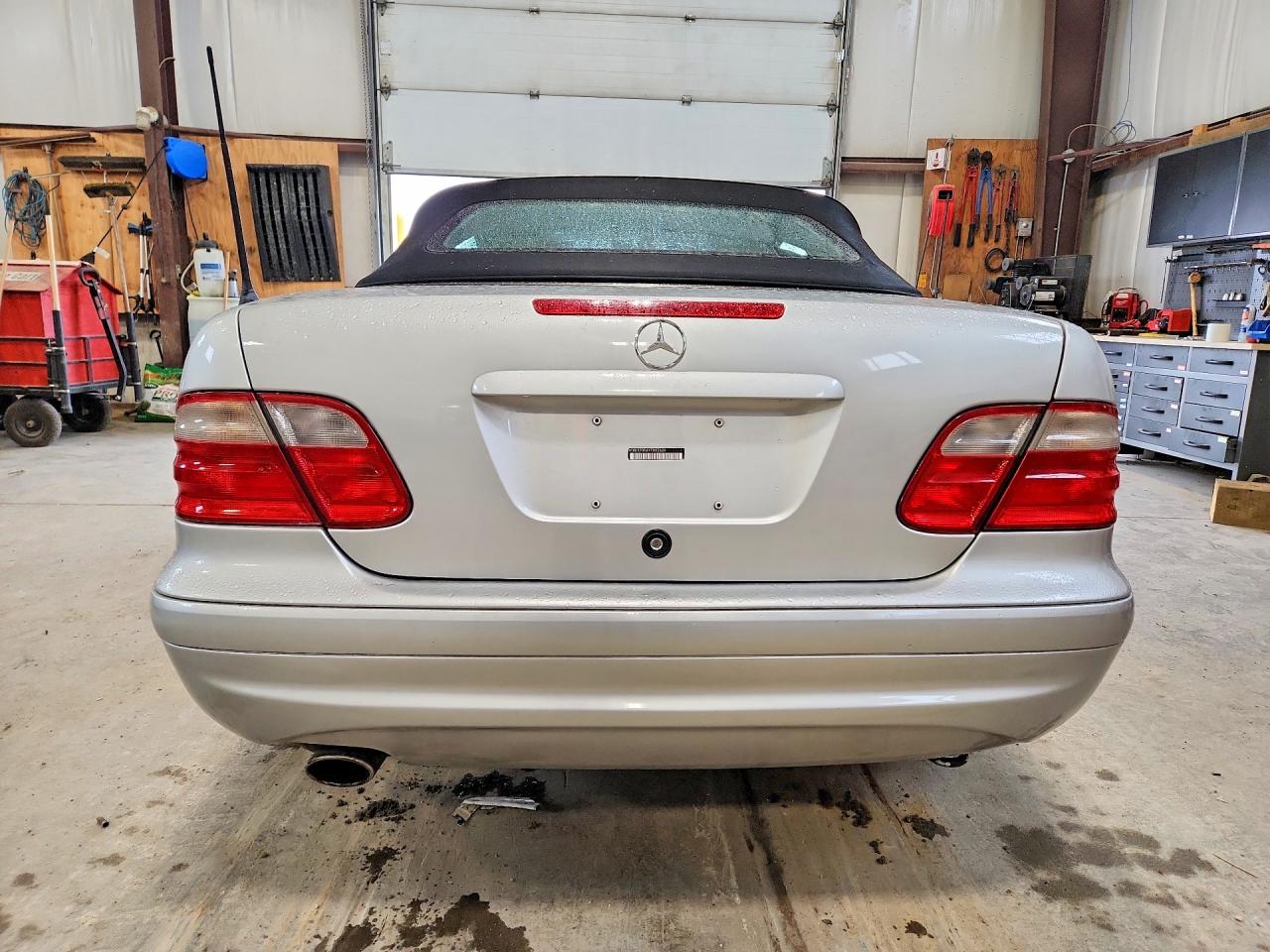 2001 Mercedes-benz Clk 320 Серебряный vin: WDBLK65G81T070506