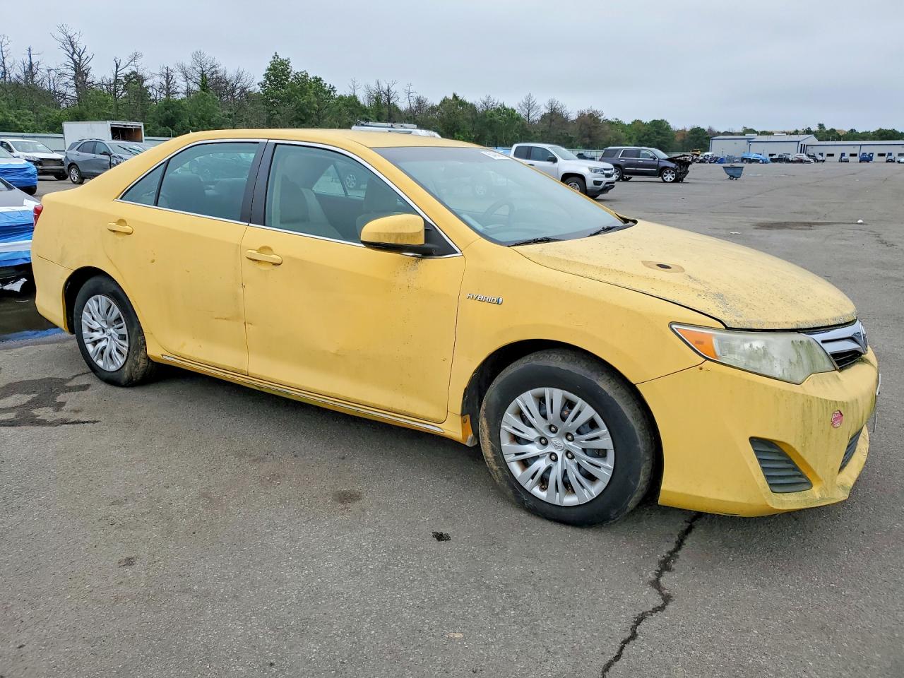2014 Toyota Camry Hybrid Le Yellow vin: 4T1BD1FK3EU111584