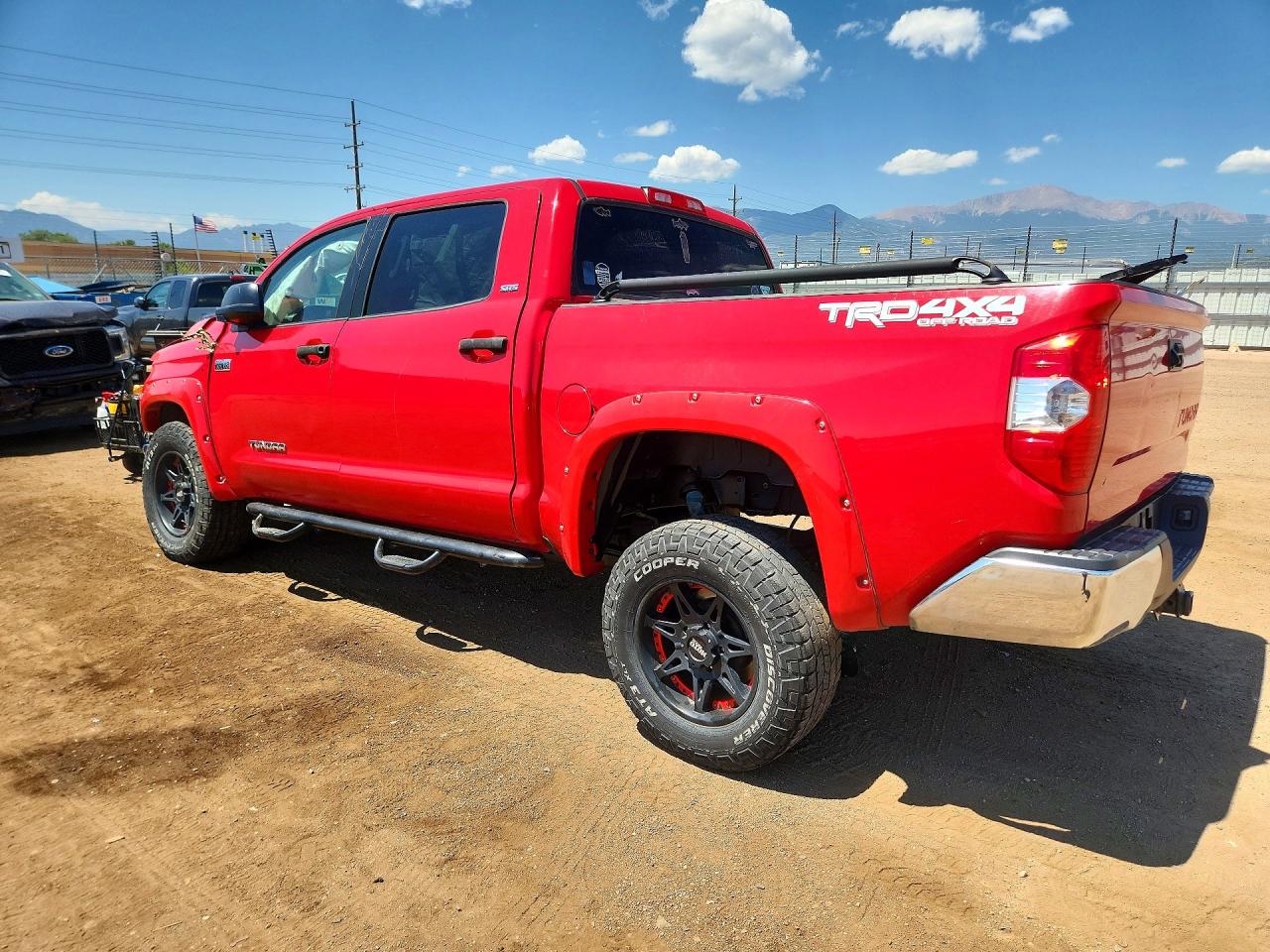 2014 Toyota Tundra Crewmax Sr5 Red vin: 5TFDY5F17EX404158