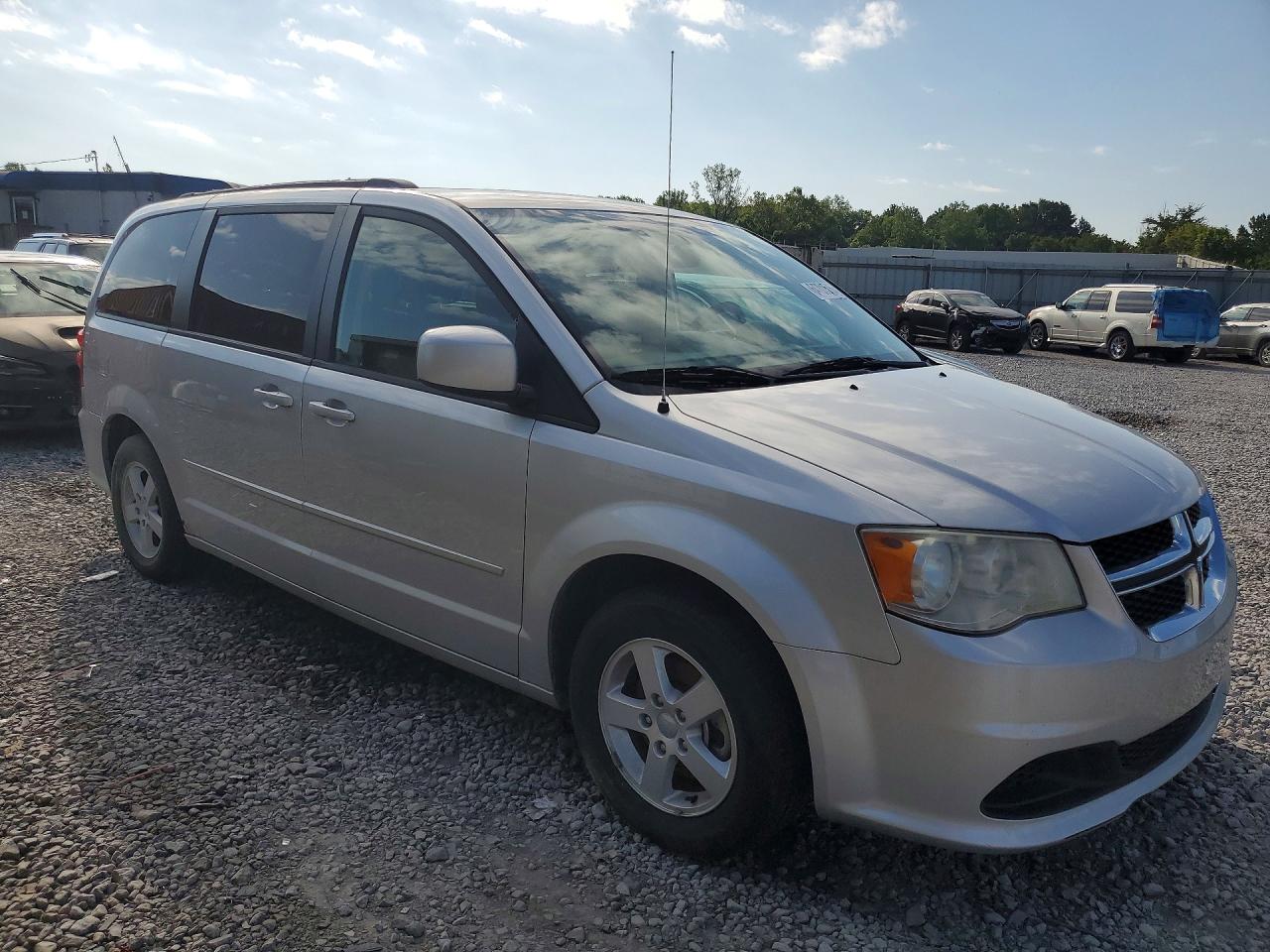 2011 Dodge Grand Caravan Mainstreet Silver vin: 2D4RN3DG6BR728645