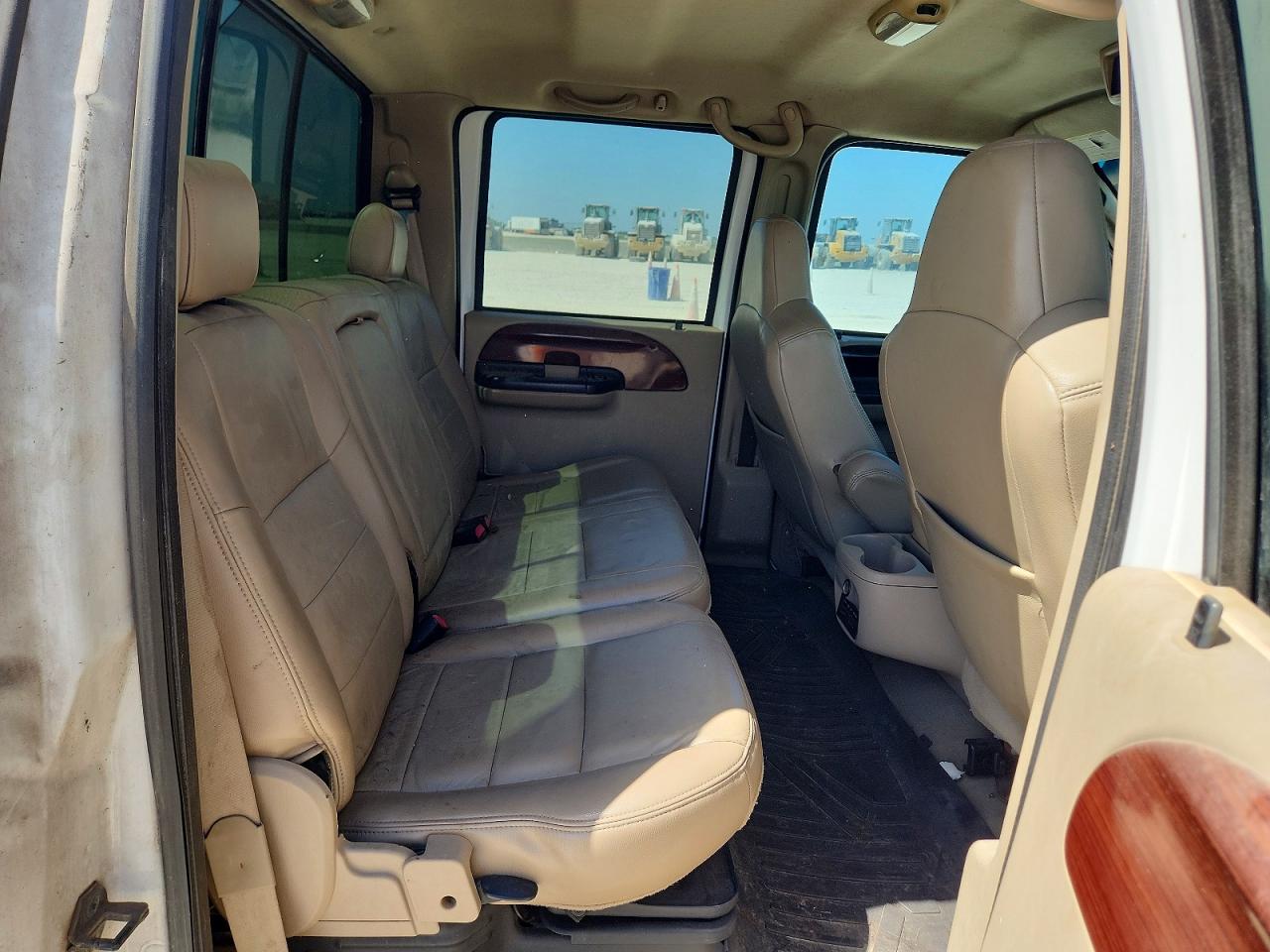 2006 Ford F250 Super Duty White vin: 1FTSW21P26EA26965