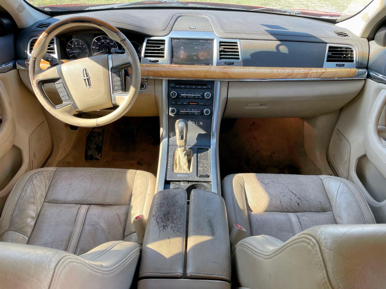 2011 Lincoln Mks Красный vin: 1LNHL9FT5BG605718
