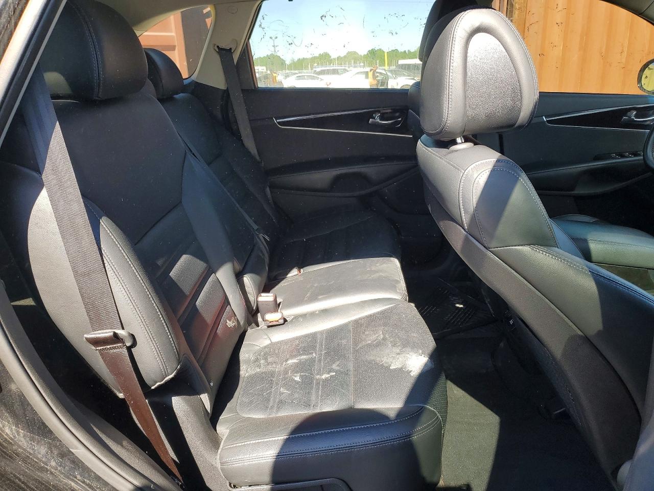 2016 Kia Sorento Ex Black vin: 5XYPH4A11GG024303