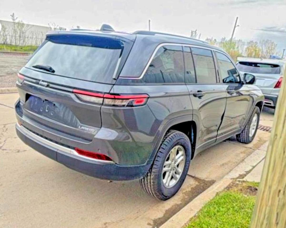 2023 Jeep Grand Cherokee Laredo Коричневый vin: 1C4RJHAG3P8710990