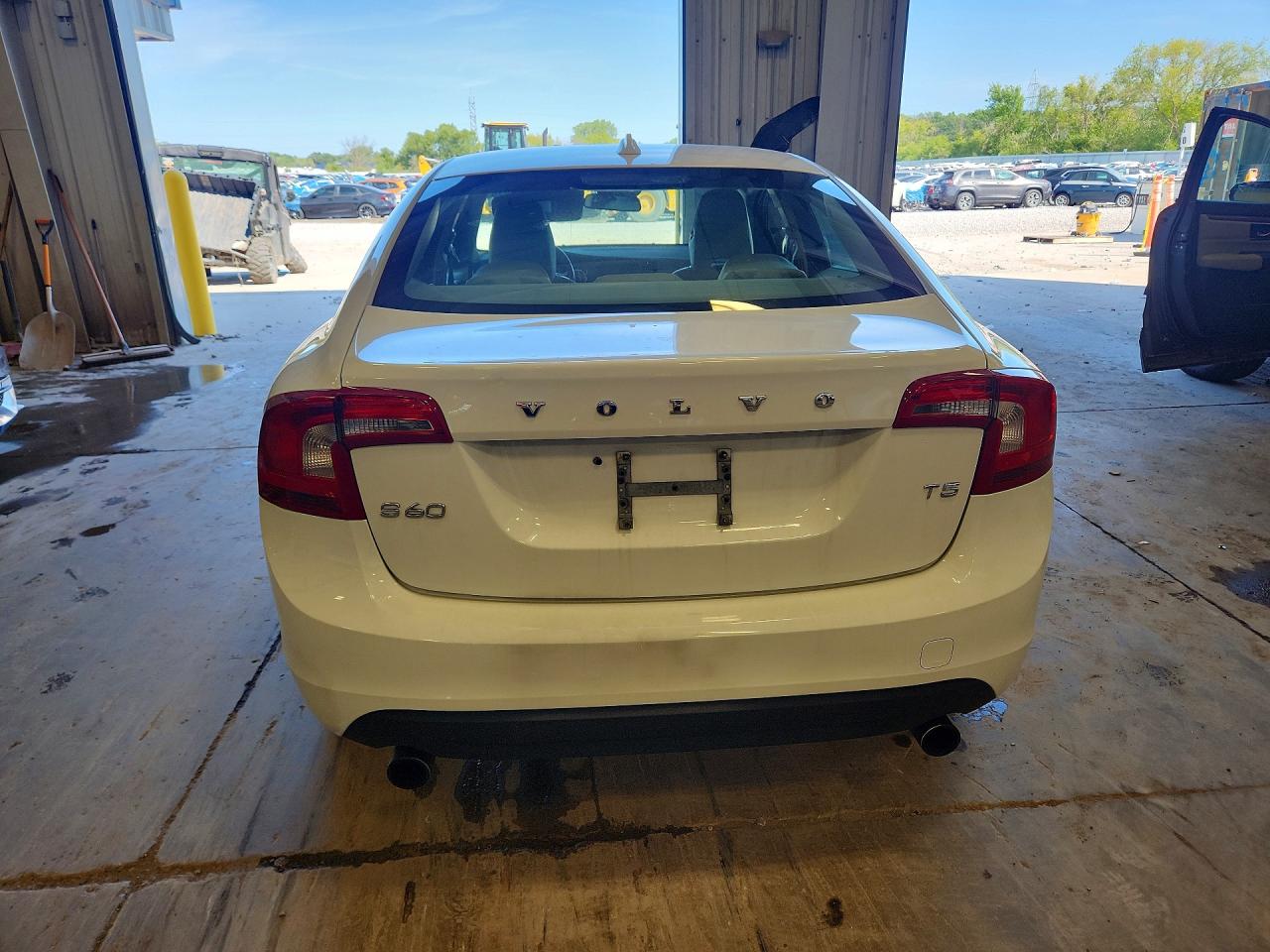 2013 Volvo S60 T5 White vin: YV1612FS1D2221459
