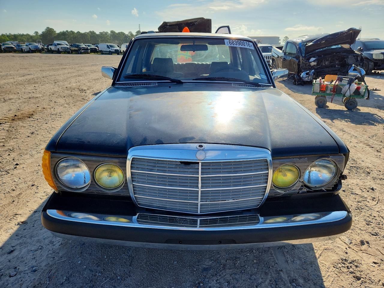 1981 Mercedes-benz 300 D Black vin: WDBAB30A1BB240835
