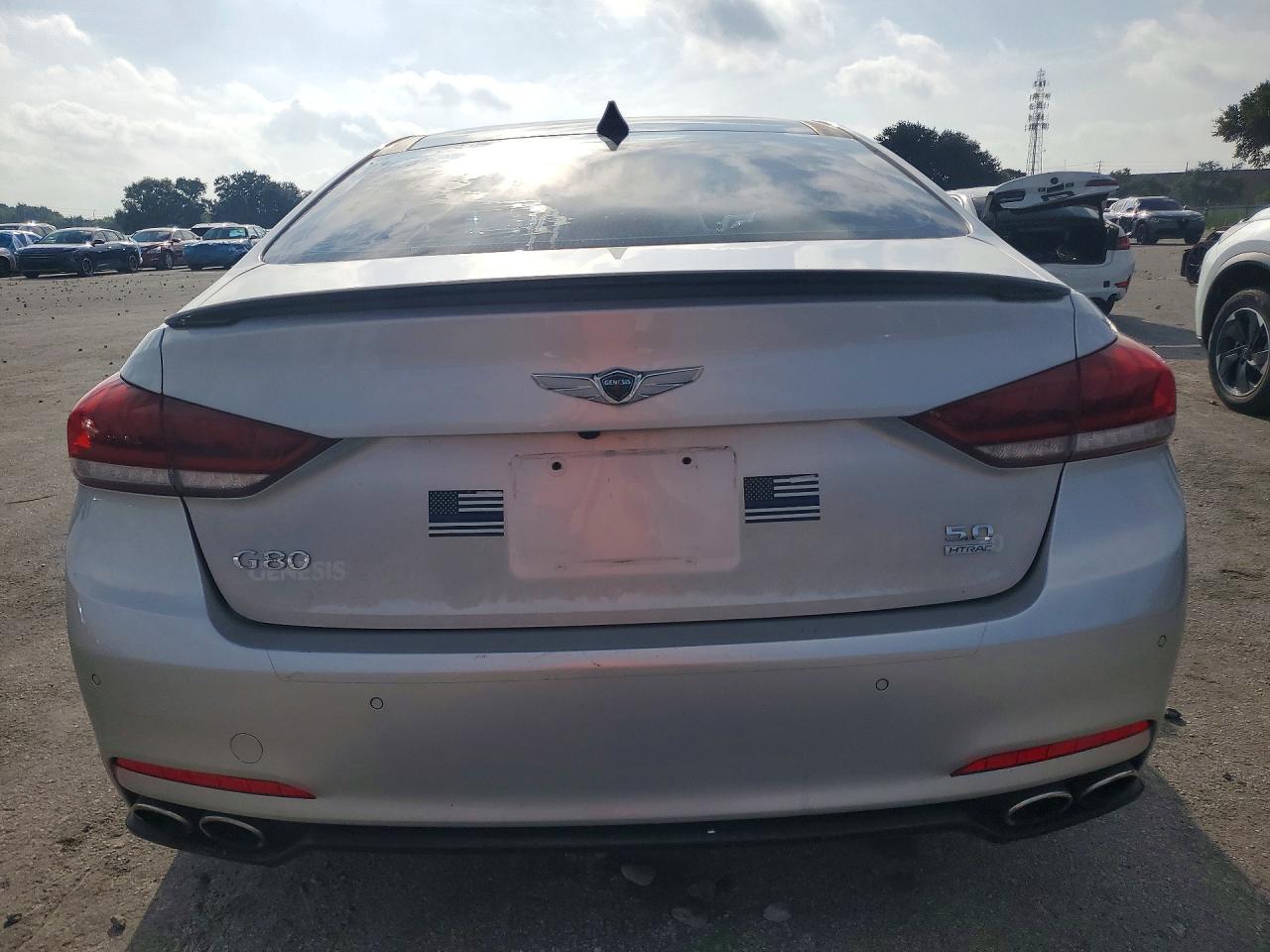 2015 Hyundai Genesis 5.0l Серебряный vin: KMHGN4JF3FU019553