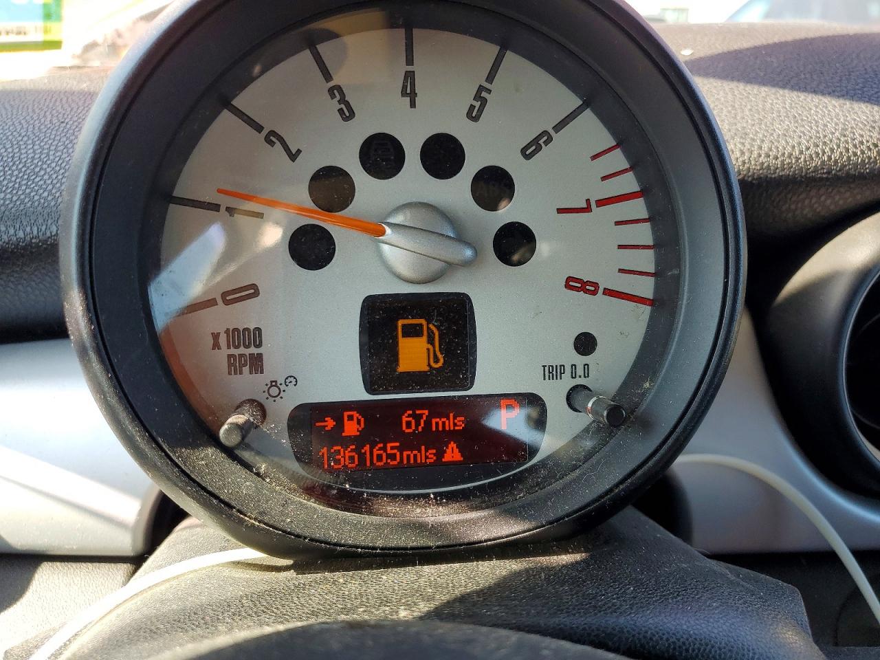 2013 Mini Cooper Two Tone vin: WMWSU3C54DT678452