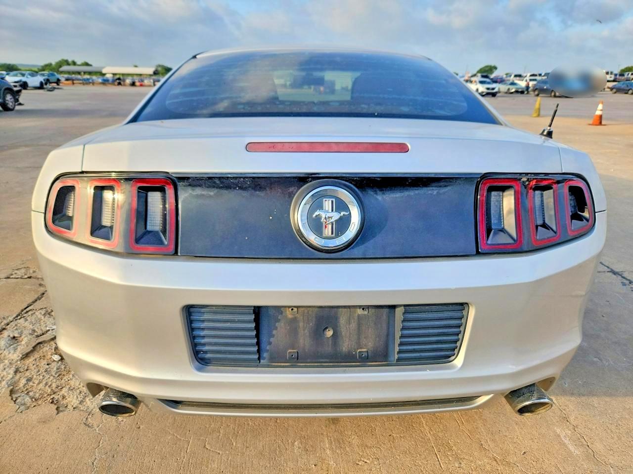 2014 Ford Mustang Silver vin: 1ZVBP8AM4E5209995