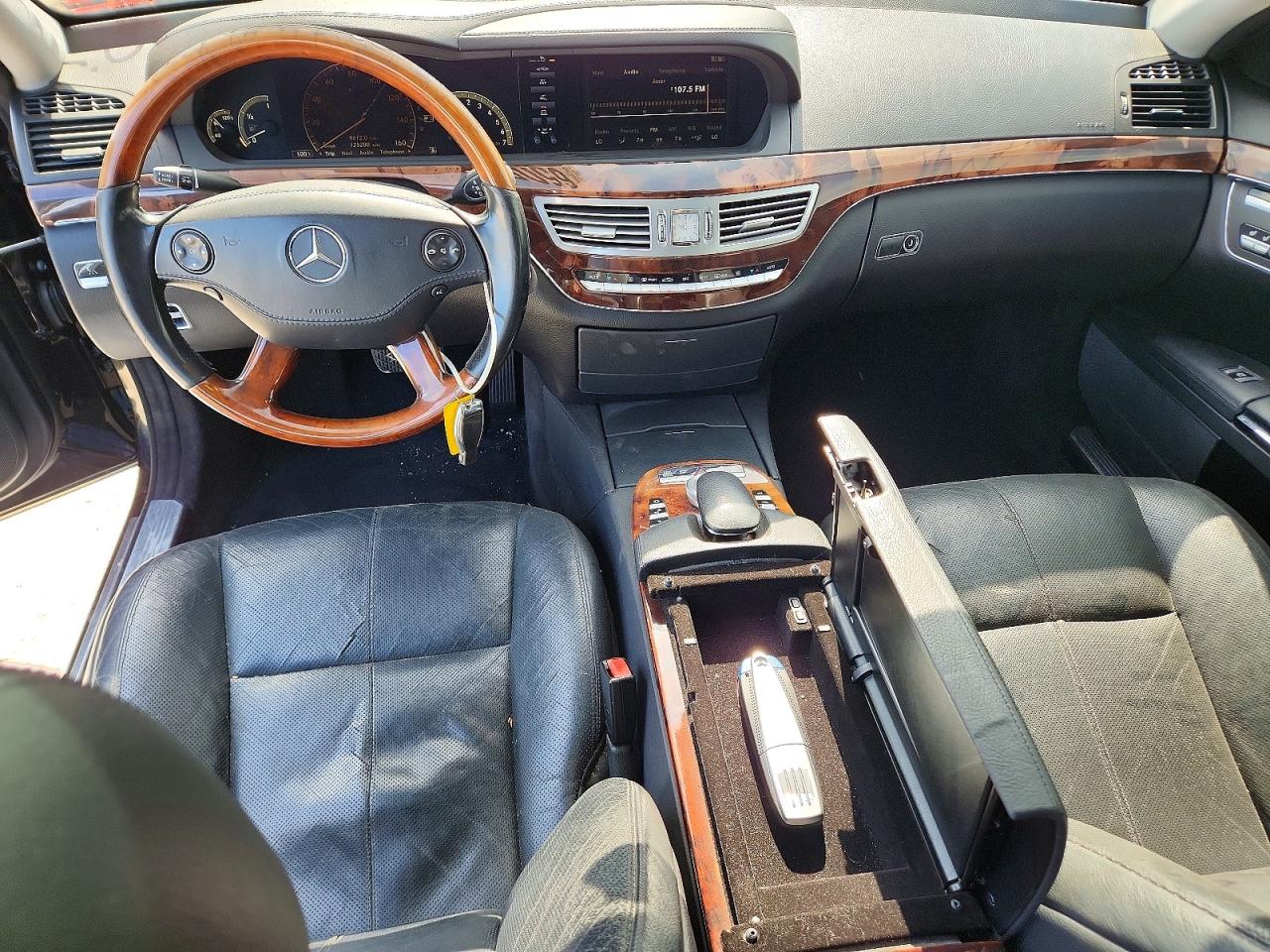 2007 Mercedes-benz S 550 Black vin: WDDNG71X37A139586