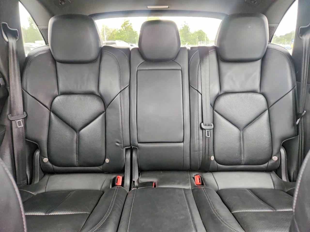 2013 Porsche Cayenne Black vin: WP1AF2A26DLA37443