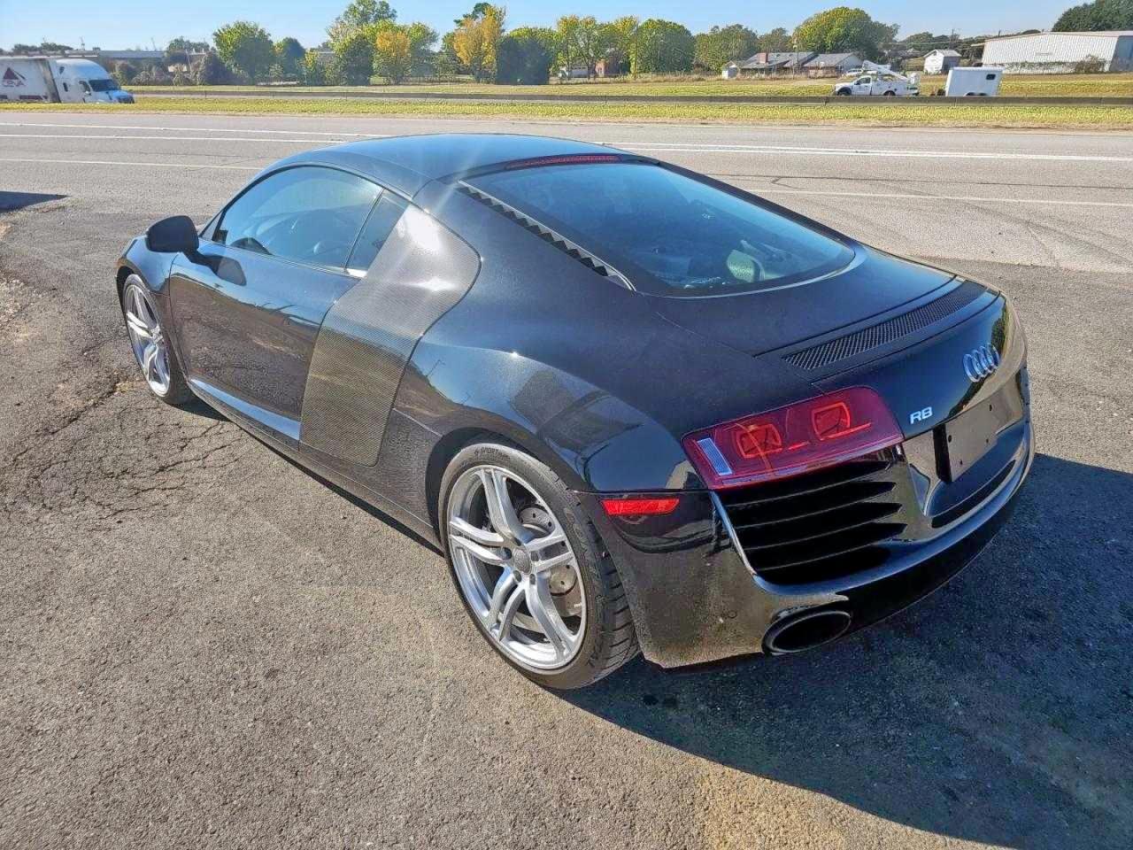 2012 Audi R8 4.2 Quattro Black vin: WUADUAFG1CN002818