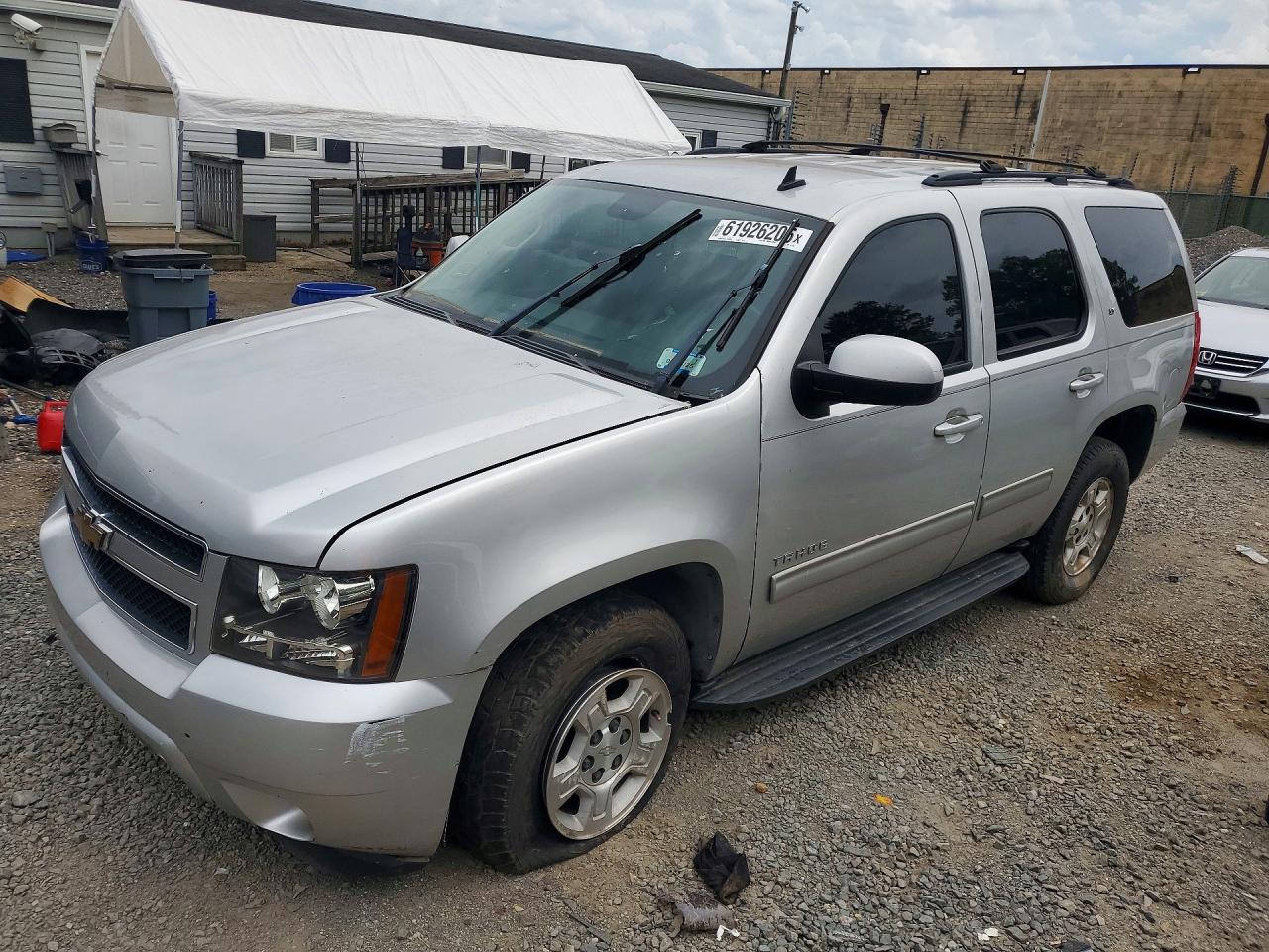 2010 Chevrolet Tahoe K1500 Lt Серебряный vin: 1GNUKBE05AR127167