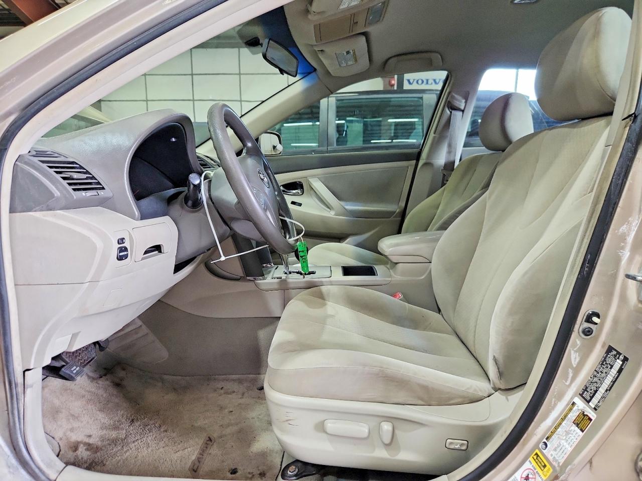 2008 Toyota Camry Le Tan vin: 4T1BE46K38U733069