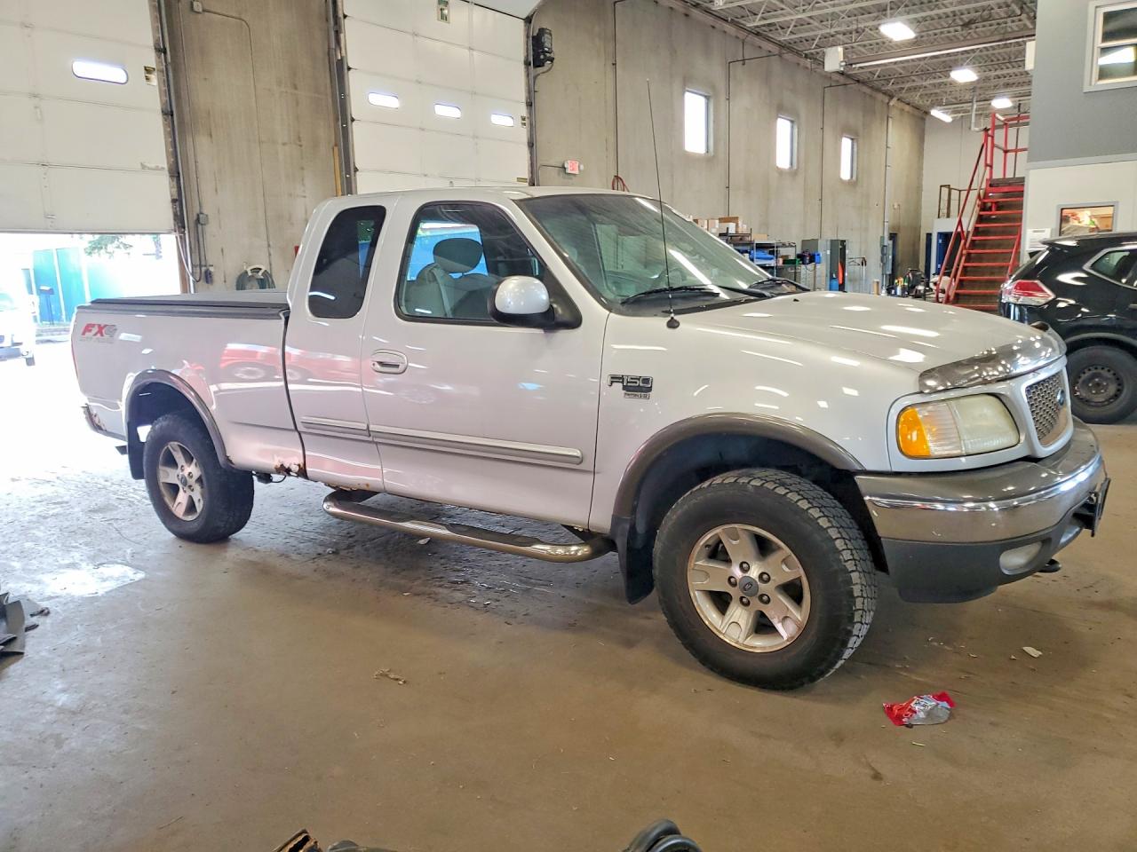 2002 Ford F150 Silver vin: 1FTRX18L02NC10062