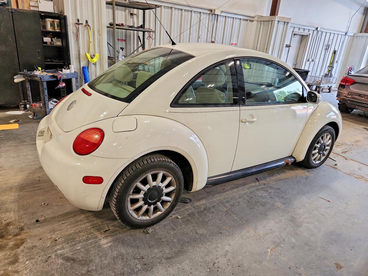 2005 Volkswagen New Beetle Gls Белый vin: 3VWCK31CX5M408945
