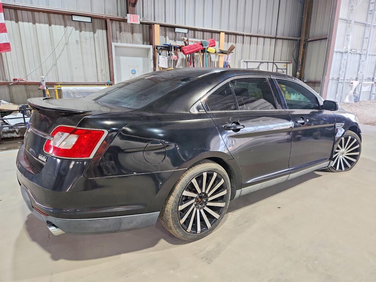 2011 Ford Taurus Sho Black vin: 1FAHP2KT7BG162872