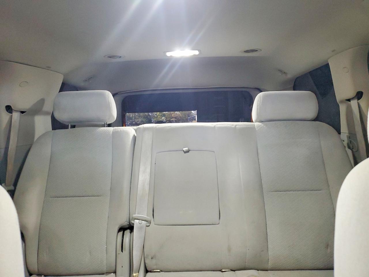 2008 Chevrolet Tahoe C1500 Silver vin: 1GNFC13C58R112482