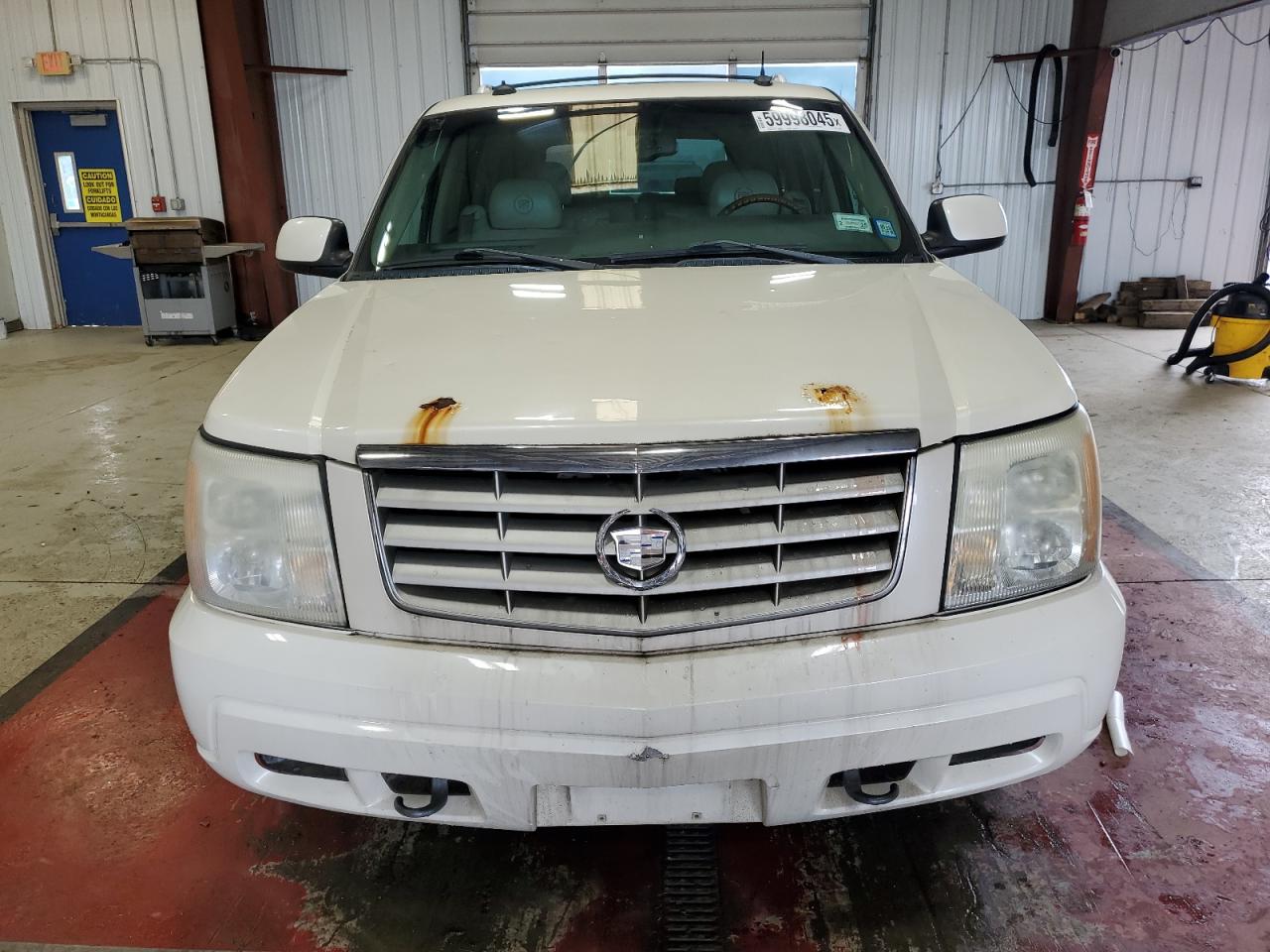 2003 Cadillac Escalade Luxury Белый vin: 1GYEK63N83R191493