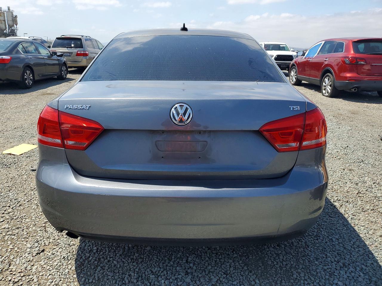 2014 Volkswagen Passat S Gray vin: 1VWAT7A38EC070264