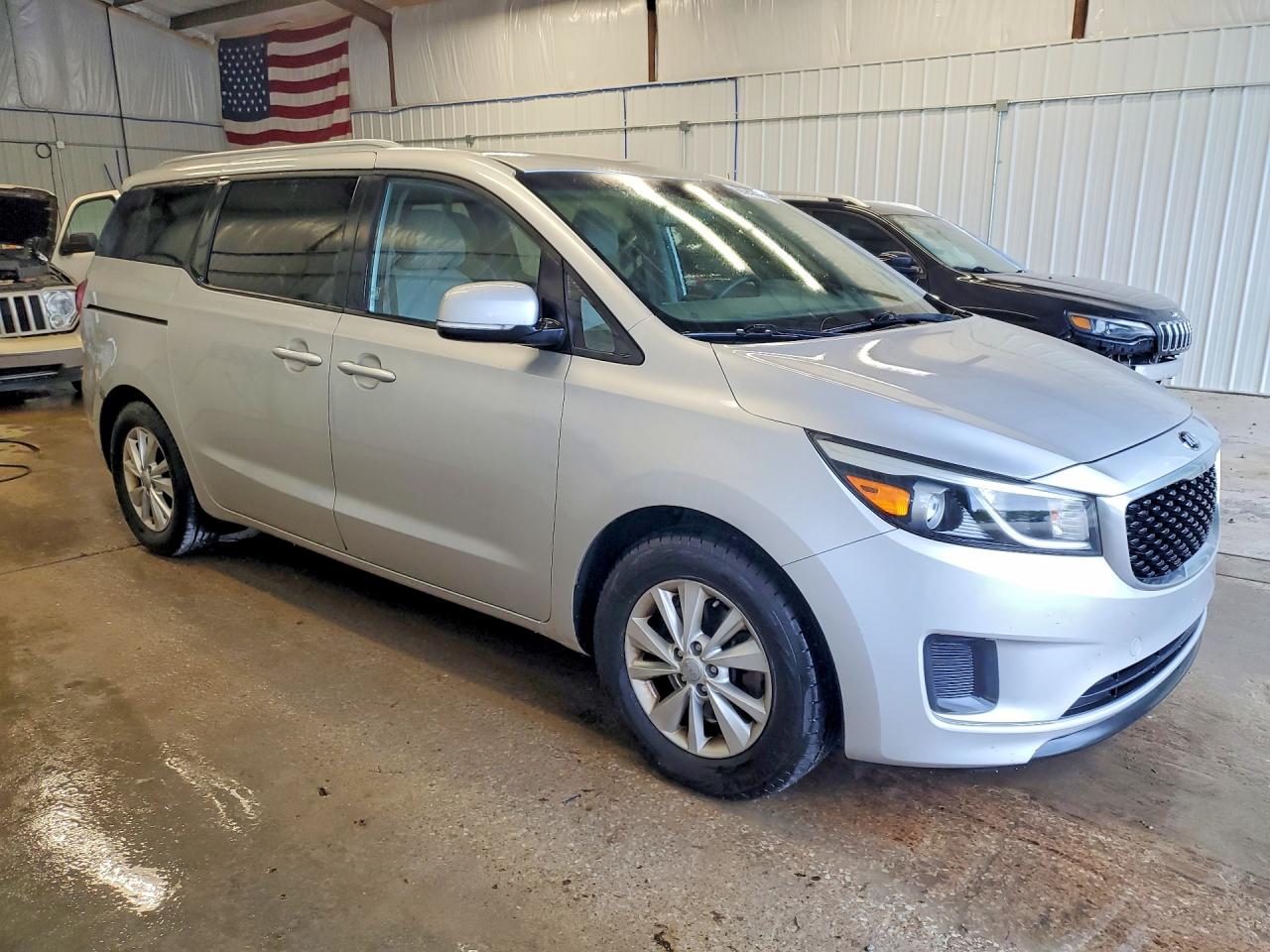 2016 Kia Sedona Lx Silver vin: KNDMB5C1XG6103463