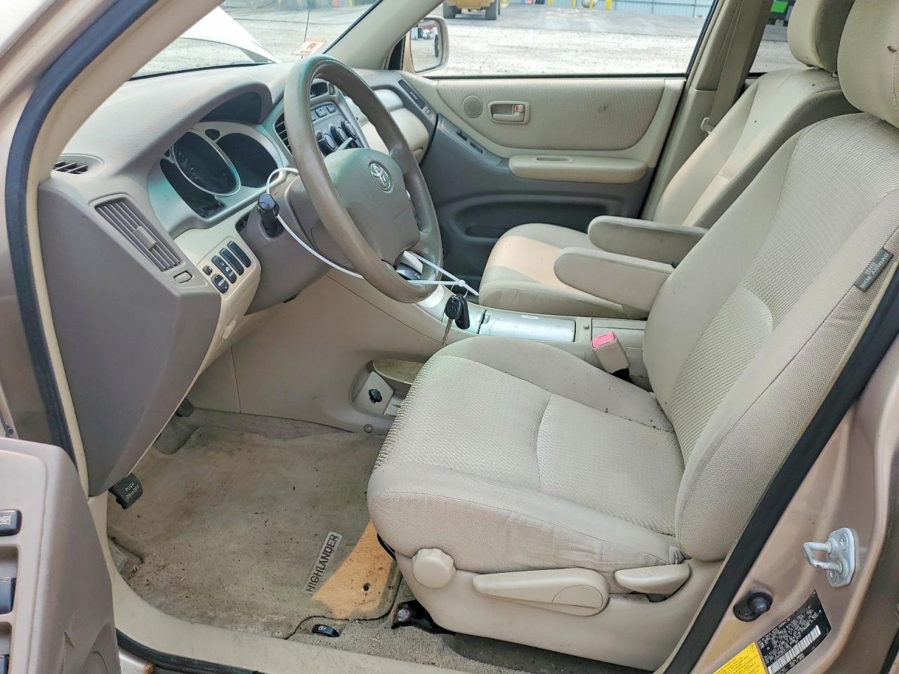 2007 Toyota Highlander Sport Beige vin: JTEHP21A570211136