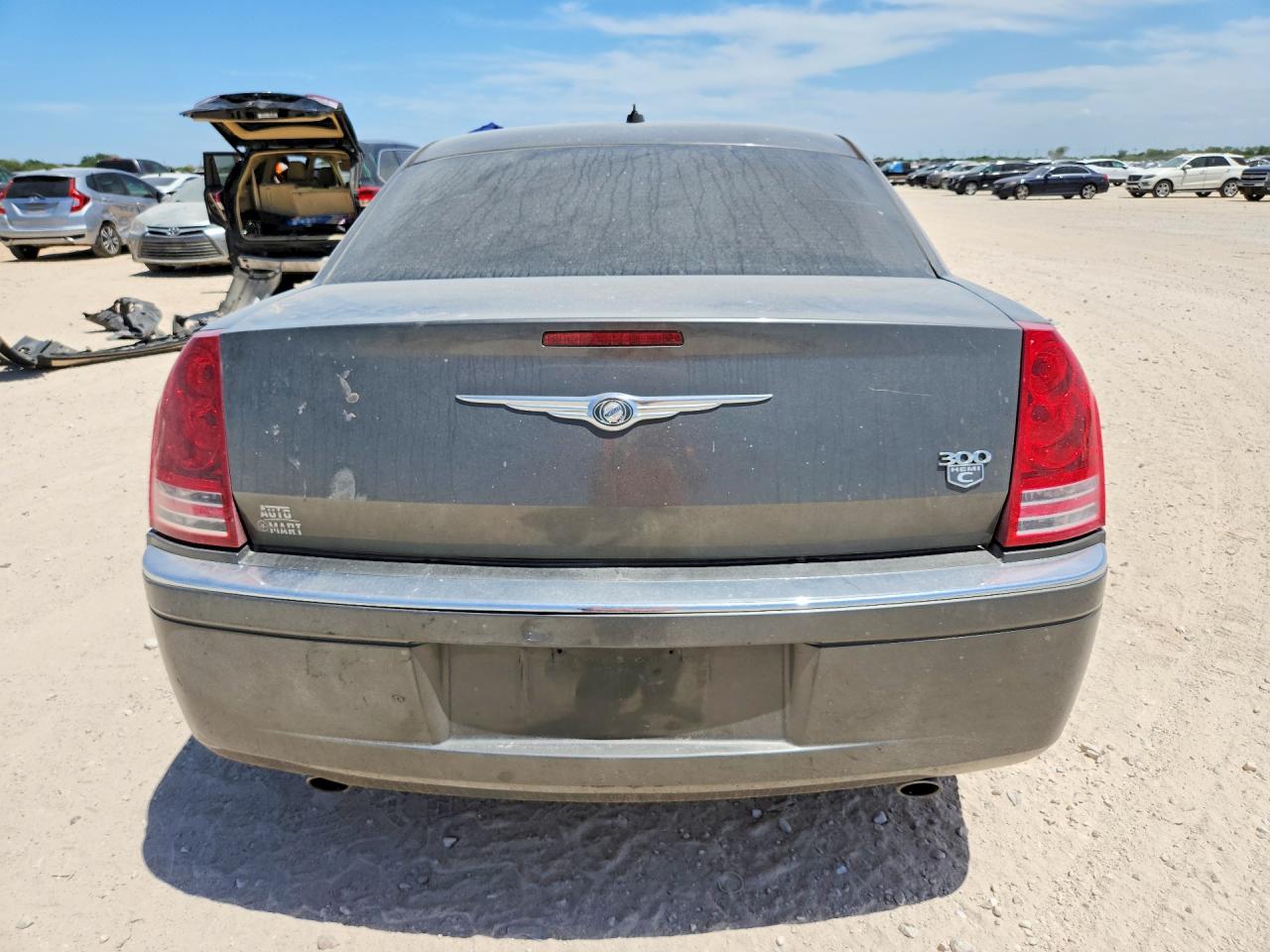 2008 Chrysler 300c Silver vin: 2C3KA63H88H219875
