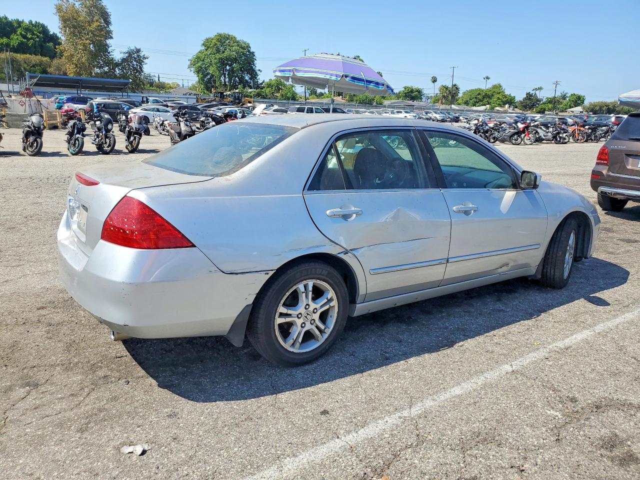 2007 Honda Accord Ex Silver vin: 1HGCM56787A011868