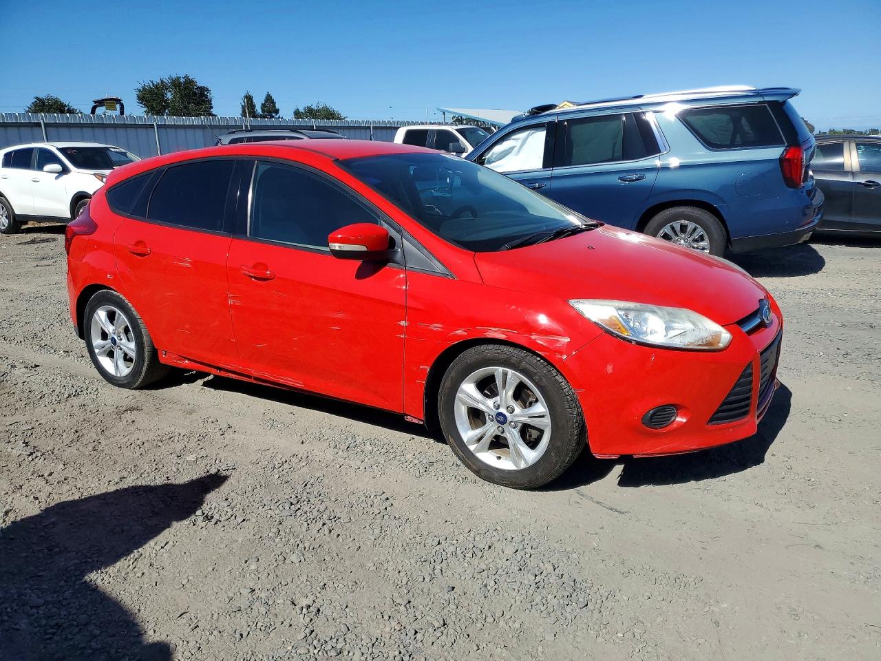 2014 Ford Focus Se Red vin: 1FADP3K28EL176738