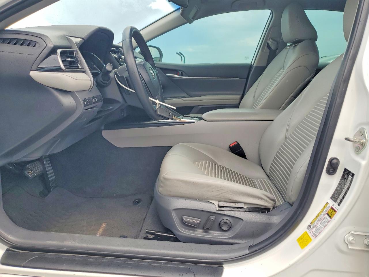 2019 Toyota Camry Se White vin: 4T1B11HK4KU785986