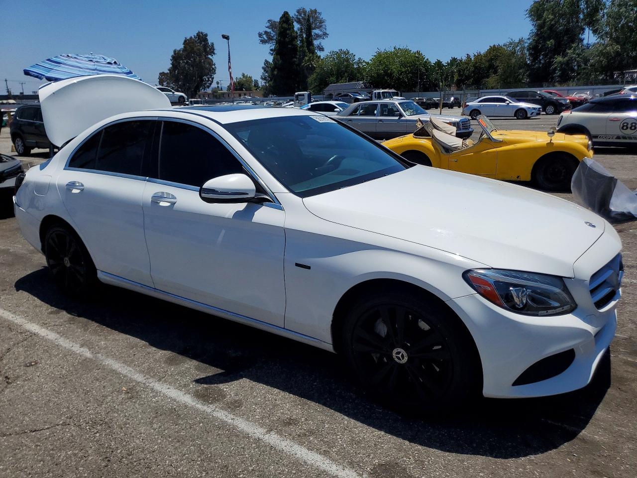2018 Mercedes-benz C 350e White vin: 55SWF4HB3JU266961