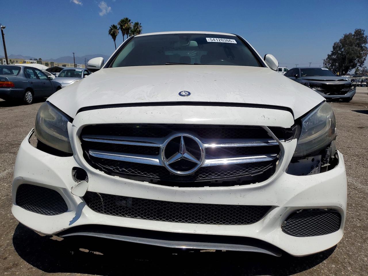 2015 Mercedes-benz C 300 White vin: 55SWF4JB0FU049577