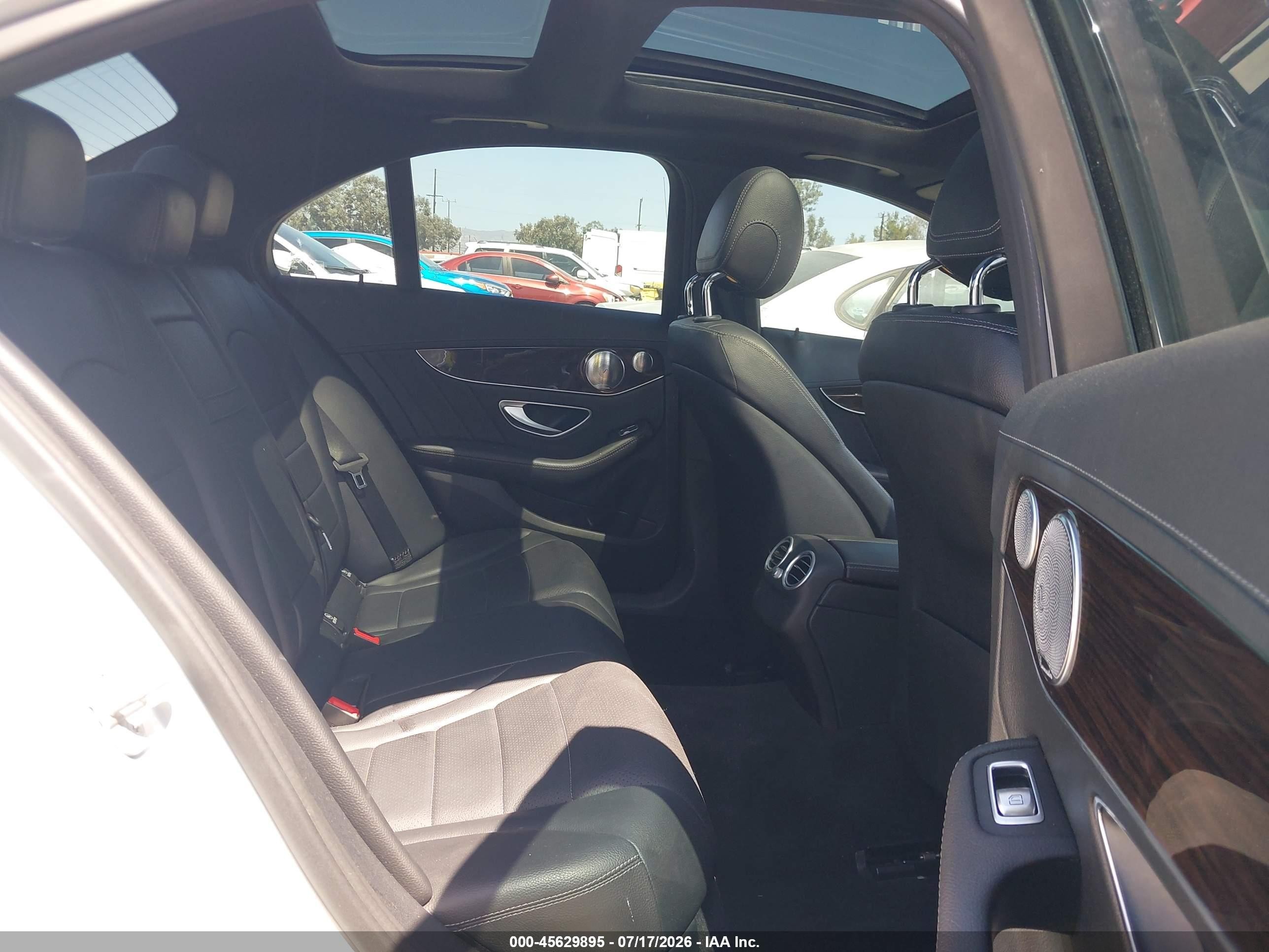 2015 Mercedes-benz C 300 Sport Silver vin: 55SWF4JB0FU063821